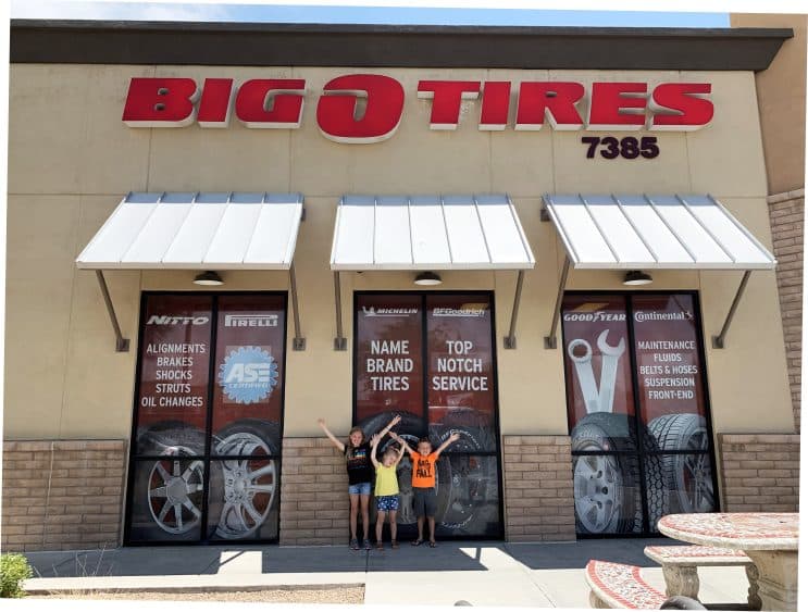 Exterior of a Big O Tires franchise business location