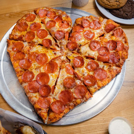 Round Table Pizza, Mother’s Day 2023