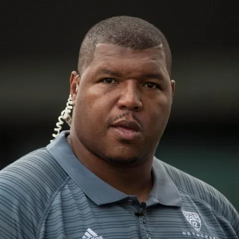 Lincoln Kennedy Angry Crab Shack franchise