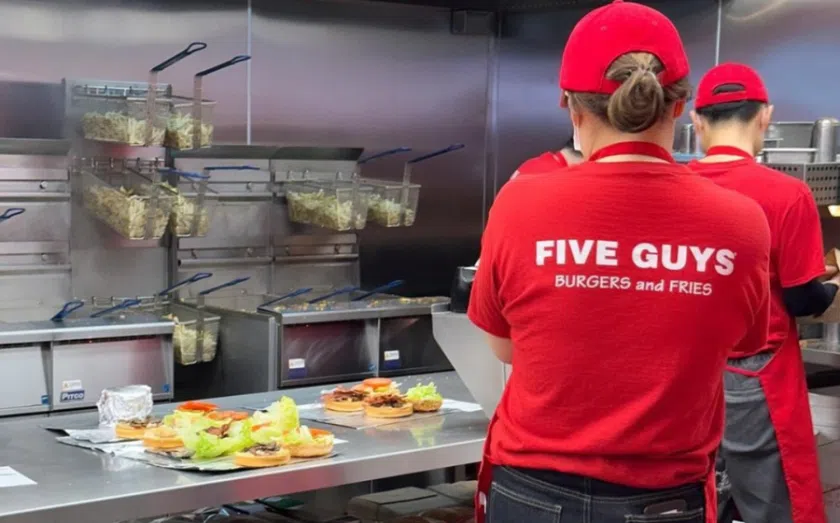 Fast-food franchises with gluten-free options