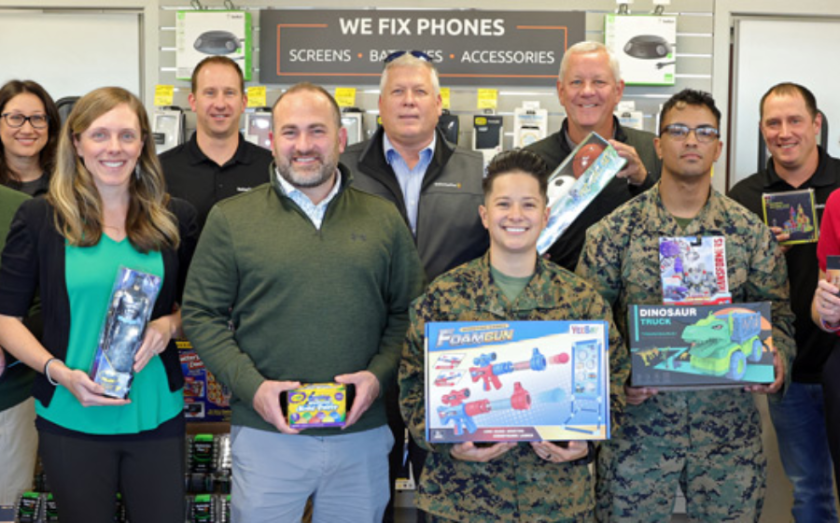 Franchisors Give Back for the Holidays - franchising news