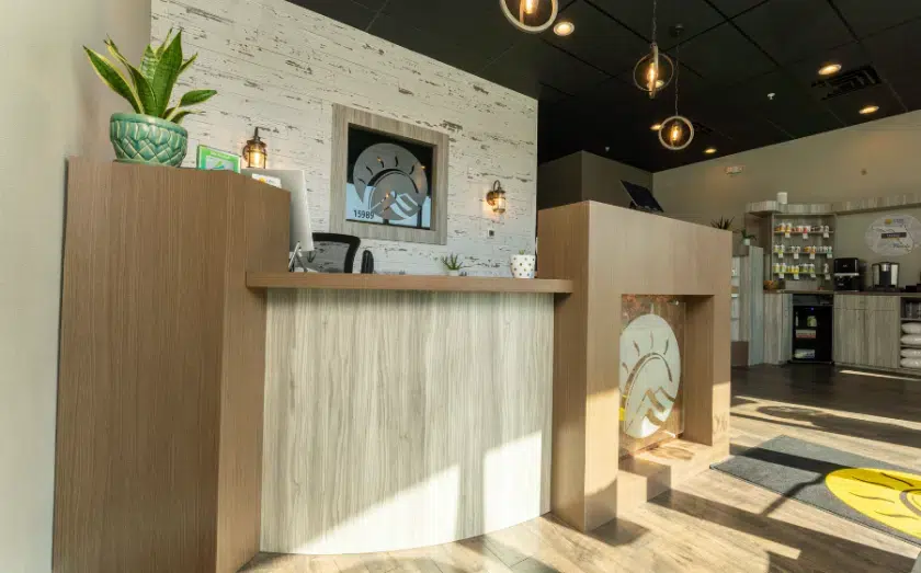100% Chiropractic franchise interior