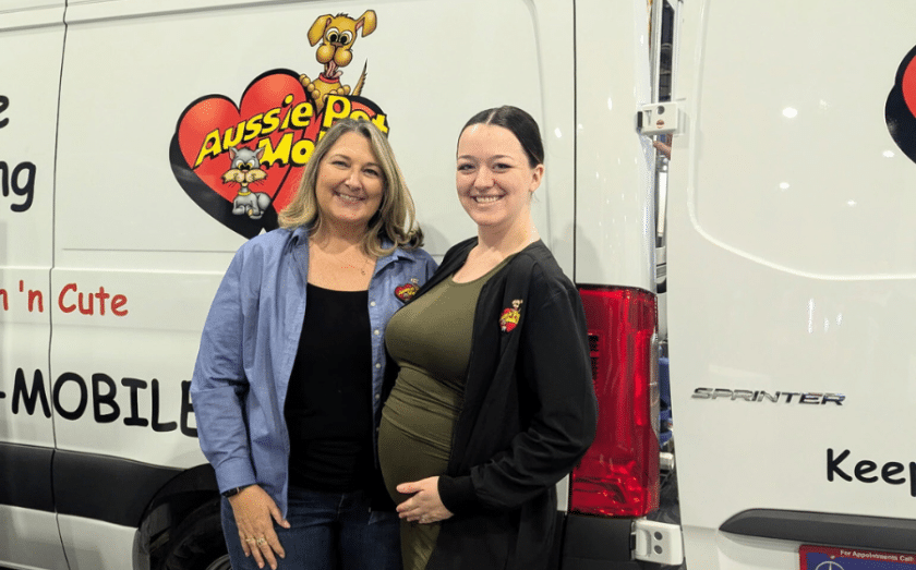 Aussie Pet Mobile franchise owner Shannon O'Dore and daughter, Ashley Helle