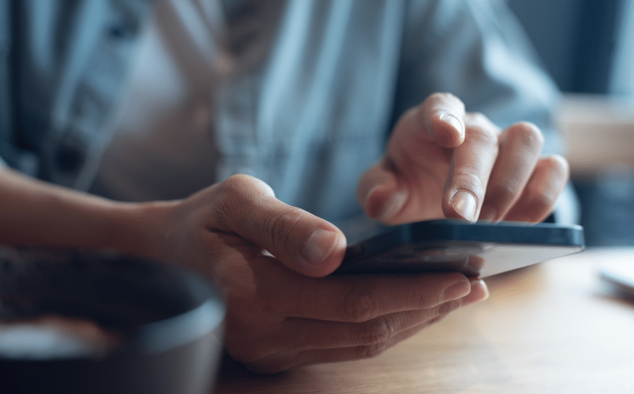Top 9 SMS Marketing Benefits for Franchises