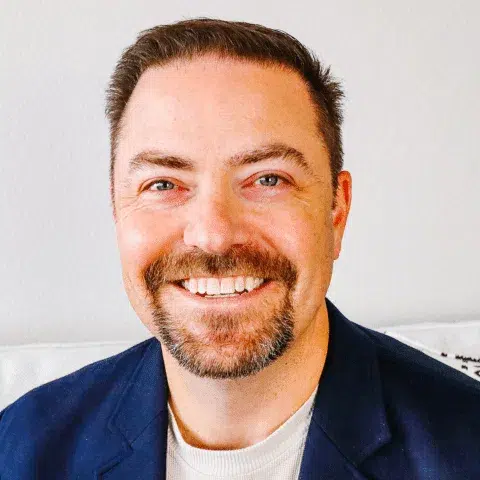Chris Patterson, Houston TX Hot Chicken’s -HireWire - Franchise News BODY