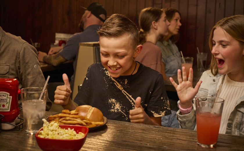 Wingers Alehouse Brand Pillars Define Franchise Distinctions - FAMILY SCALED