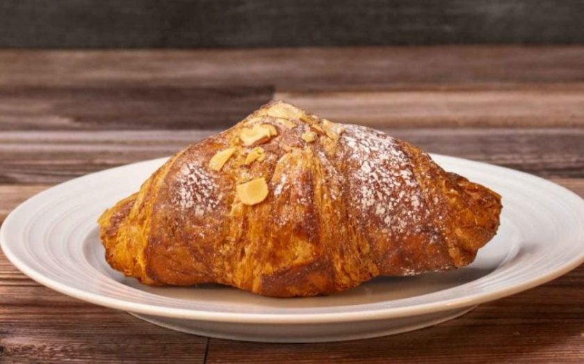 Top Creative Franchise Croissant Offerings - 85C Bakery Cafe