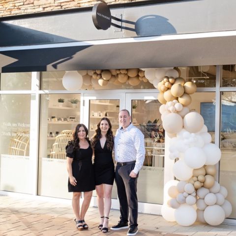 FACE FOUNDRIE father-daughter franchisees Bob and Kera Hamilton, and Jill