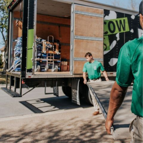 Square Cow Moovers franchise - staff